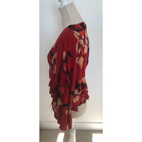 Band of the Free Red Floral Batwing Top - S - Picture 5 of 7